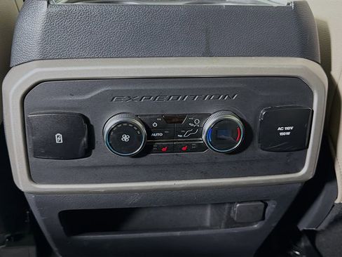 Used 2024 Ford Expedition Max Limited image 29