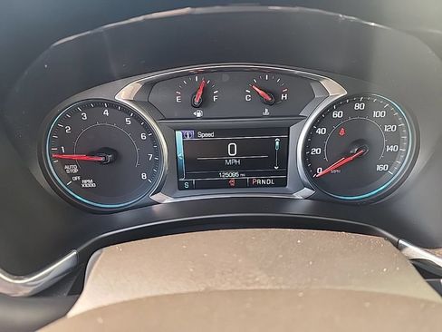 Used 2018 Chevrolet Equinox LT w/ Sun & Infotainment Package AWD/4WD image 11