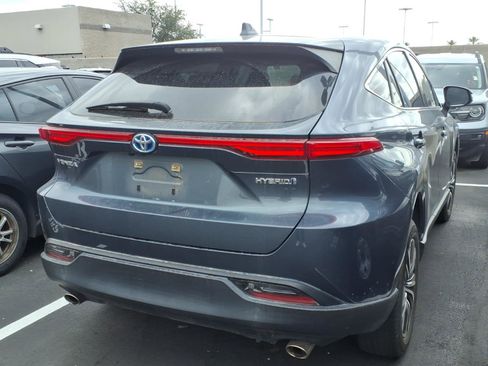 Used 2021 Toyota Venza LE w/ Carpet Mat Package (TMS) image 3
