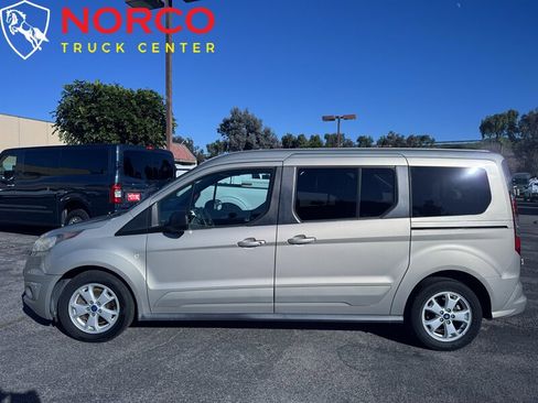 Used 2015 Ford Transit Connect XLT image 9