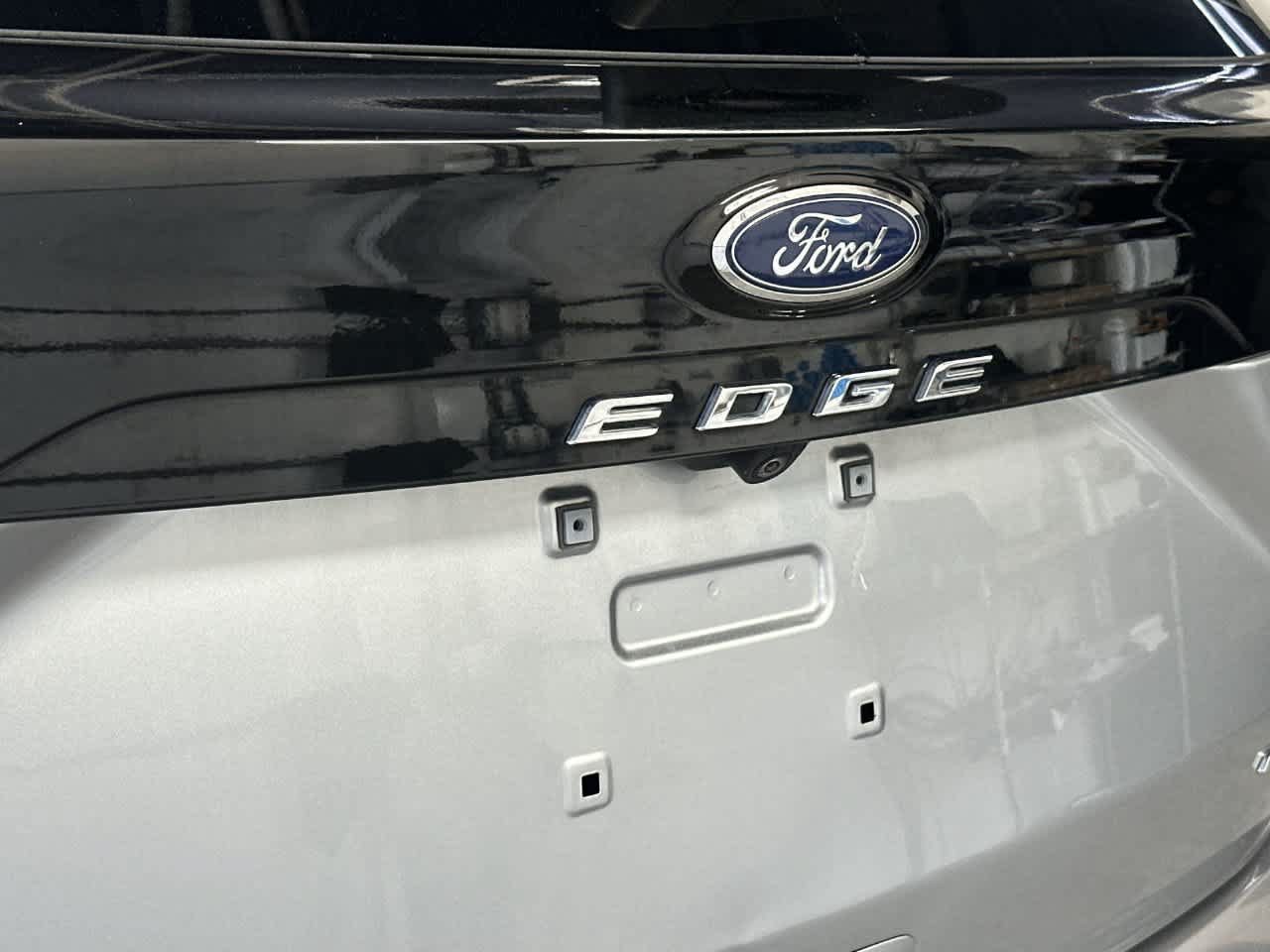 Used 2024 Ford Edge SEL AWD/4WD image 10