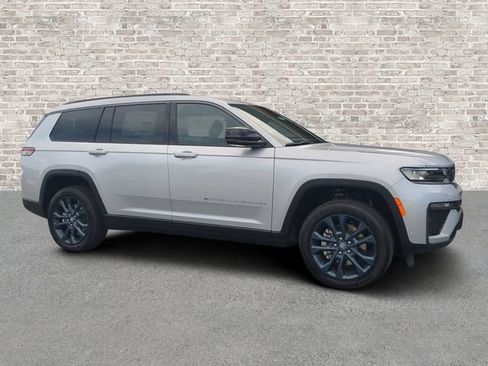 New 2026 Jeep Grand Cherokee L Limited AWD/4WD image 1