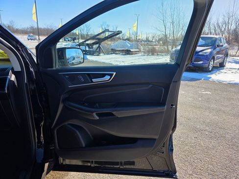 Used 2022 Ford Edge Titanium w/ Equipment Group 301A AWD/4WD image 42