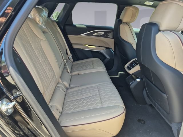 Used 2026 Cadillac Lyriq V AWD/4WD image 18