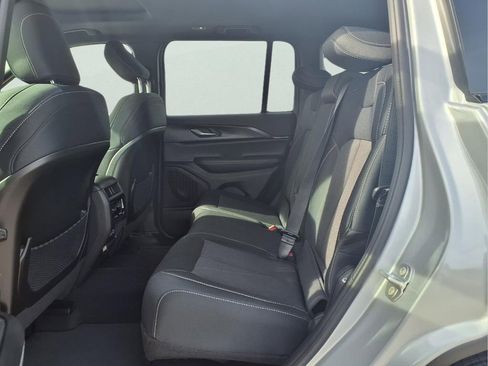 New 2026 Jeep Grand Cherokee Laredo image 10