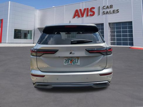 Used 2025 Mitsubishi Outlander SE AWD/4WD image 7