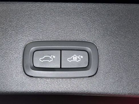 Used 2023 Volvo C40 P8 Recharge Plus w/ Climate Package AWD/4WD image 18