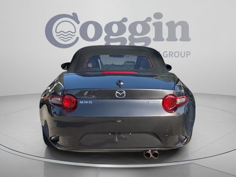 Used 2023 MAZDA MX-5 Miata Grand Touring RWD image 4