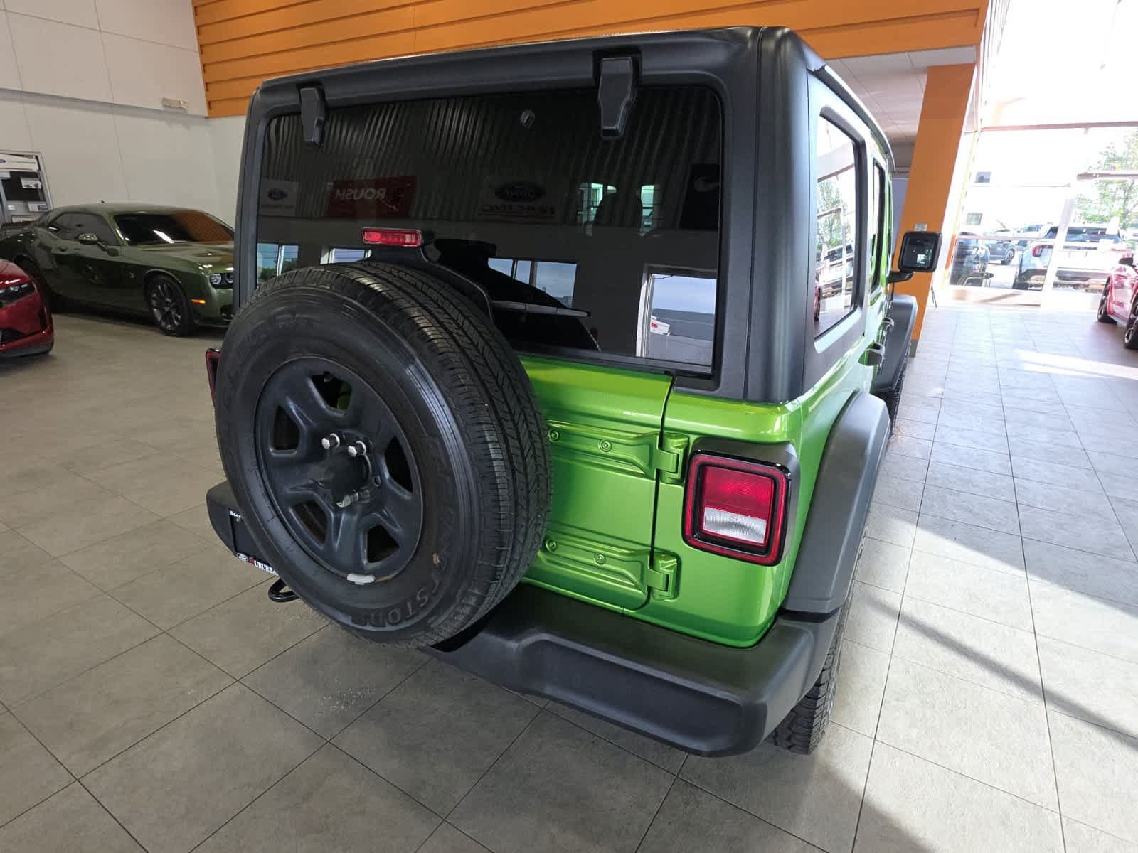 Used 2018 Jeep Wrangler Unlimited Sport AWD/4WD image 8