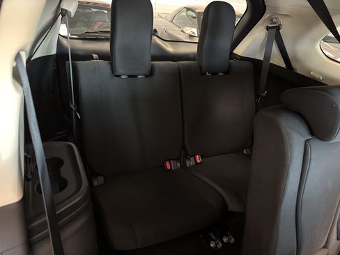 Used 2014 Mitsubishi Outlander ES FWD image 24