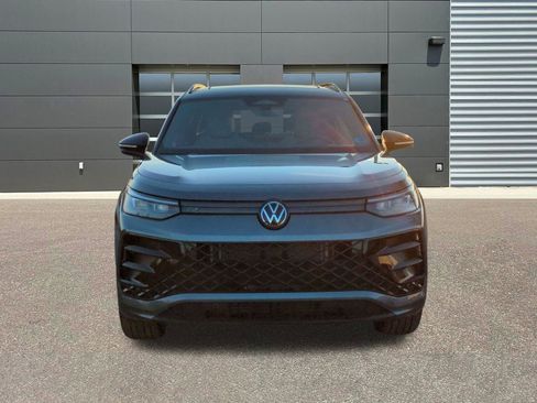 New 2026 Volkswagen Tiguan SE R-Line AWD/4WD image 2