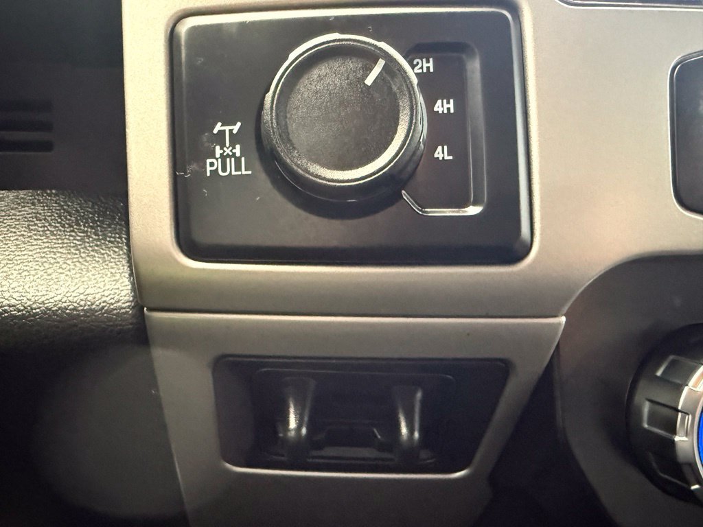 Used 2022 Ford F350 Lariat w/ Tremor Off-Road Package AWD/4WD image 40