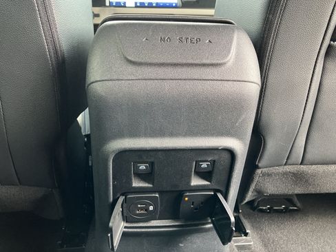 Used 2023 Ford Bronco Wildtrak AWD/4WD image 36