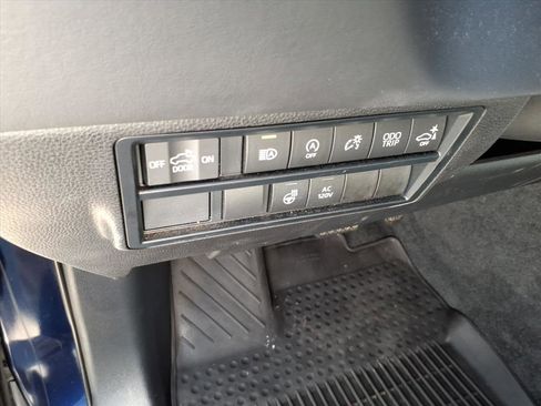 Used 2024 Toyota Tundra Platinum AWD/4WD image 26