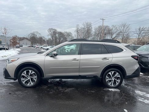 Used 2020 Subaru Outback Limited XT image 2