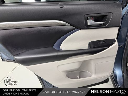 Used 2018 Toyota Highlander Limited Platinum AWD/4WD image 41