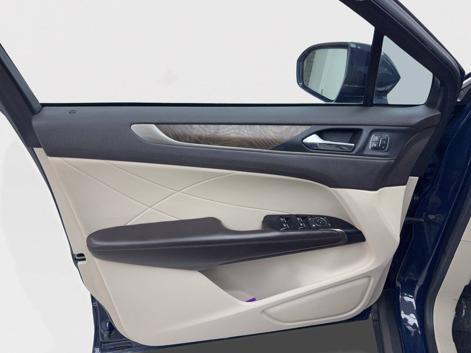Used 2019 Lincoln MKC Reserve FWD image 32
