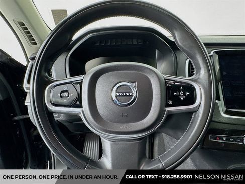 Used 2017 Volvo XC90 T6 Momentum w/ Vision Package image 11