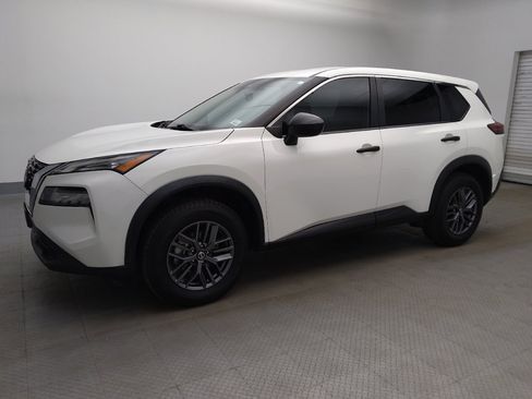Used 2021 Nissan Rogue S FWD image 2