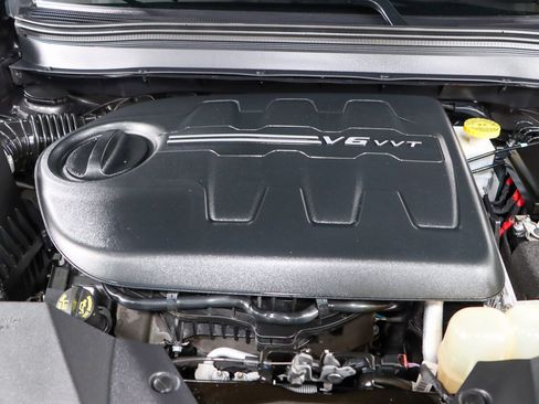 Used 2022 Jeep Cherokee Latitude w/ Sun & Sound Group AWD/4WD image 30