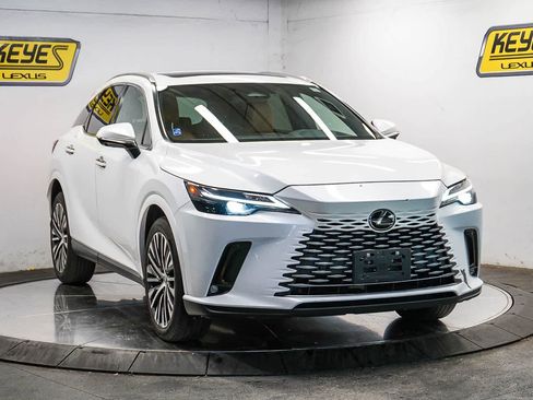 Used 2023 Lexus RX 350 Premium Plus w/ Cold Area Package image 5