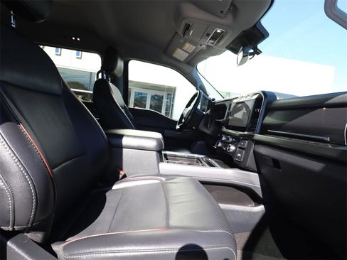 Certified 2024 Ford F250 Lariat w/ Black Appearance Package image 15