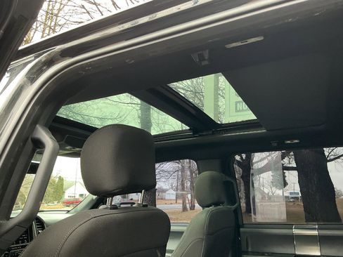 Used 2018 Ford F150 XLT w/ Equipment Group 302A Luxury image 17