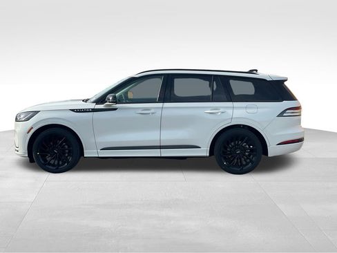 New 2026 Lincoln Aviator Reserve image 2