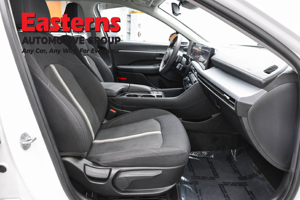 Used 2025 Hyundai Sonata SEL FWD image 27