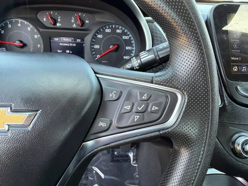 Used 2023 Chevrolet Malibu LT FWD image 17