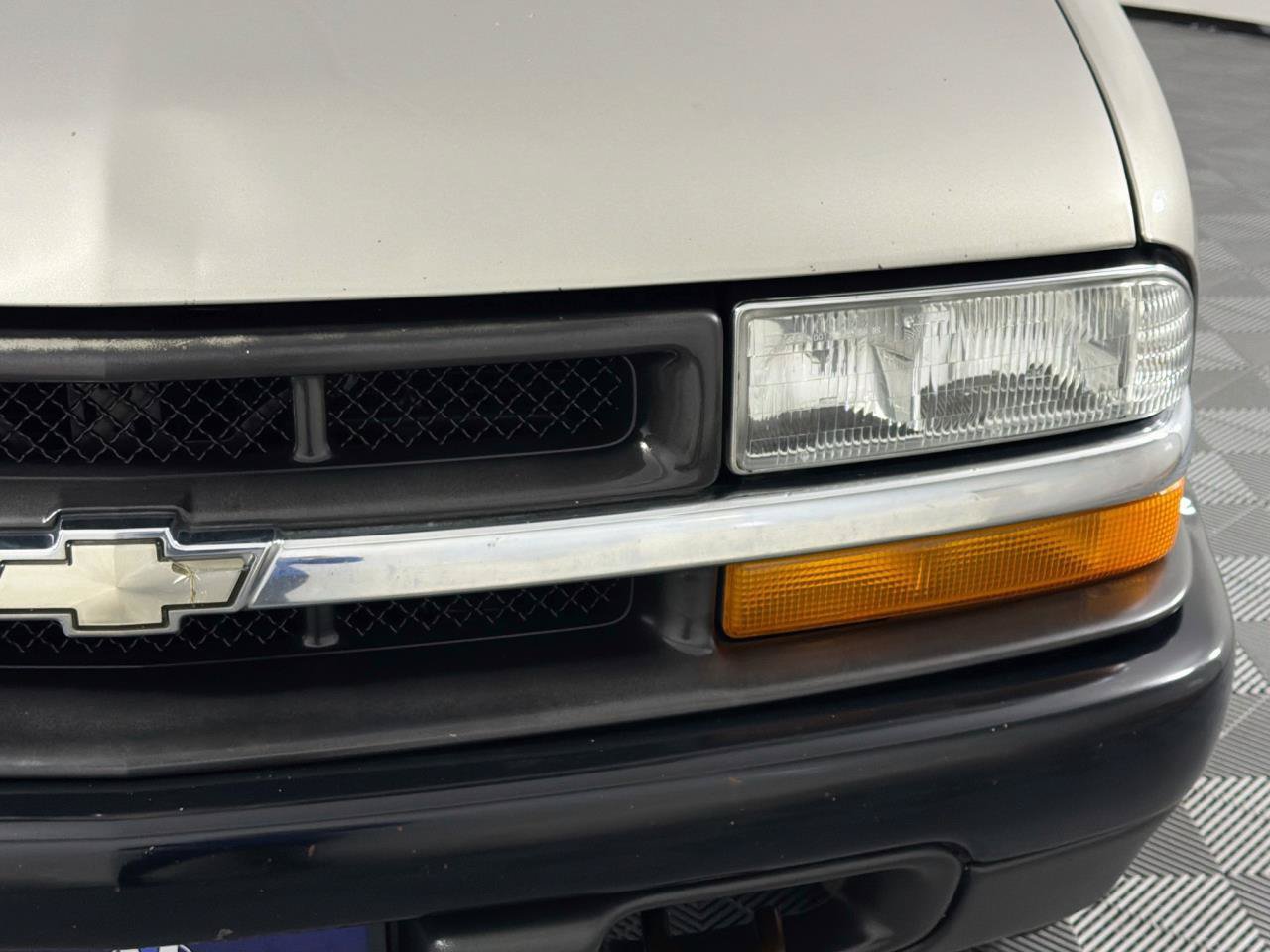 Used 2001 Chevrolet S10 Pickup 4x4 Extended Cab image 4