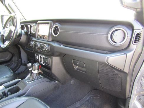 Used 2021 Jeep Gladiator Overland w/ Popular Equipment Package image 34