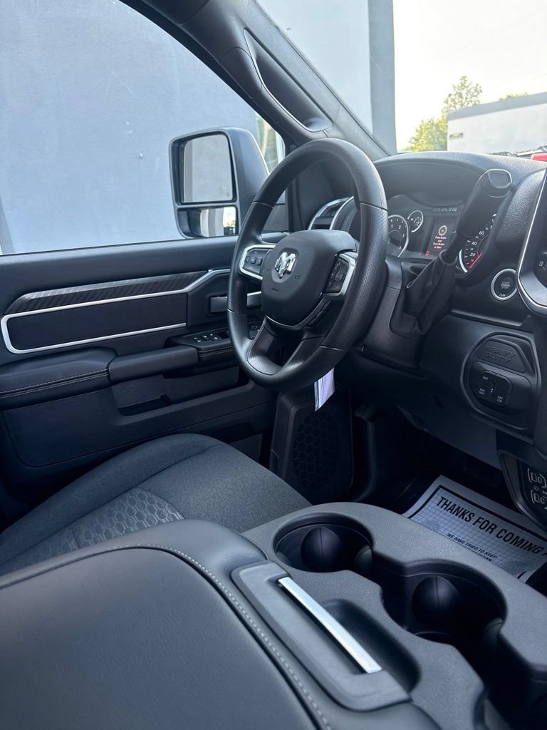 New 2026 RAM 3500 Big Horn AWD/4WD image 21