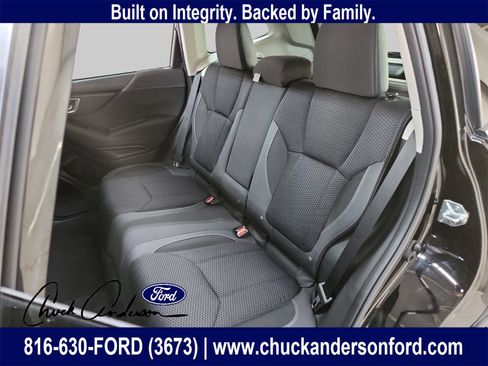 Used 2023 Subaru Forester Premium image 12