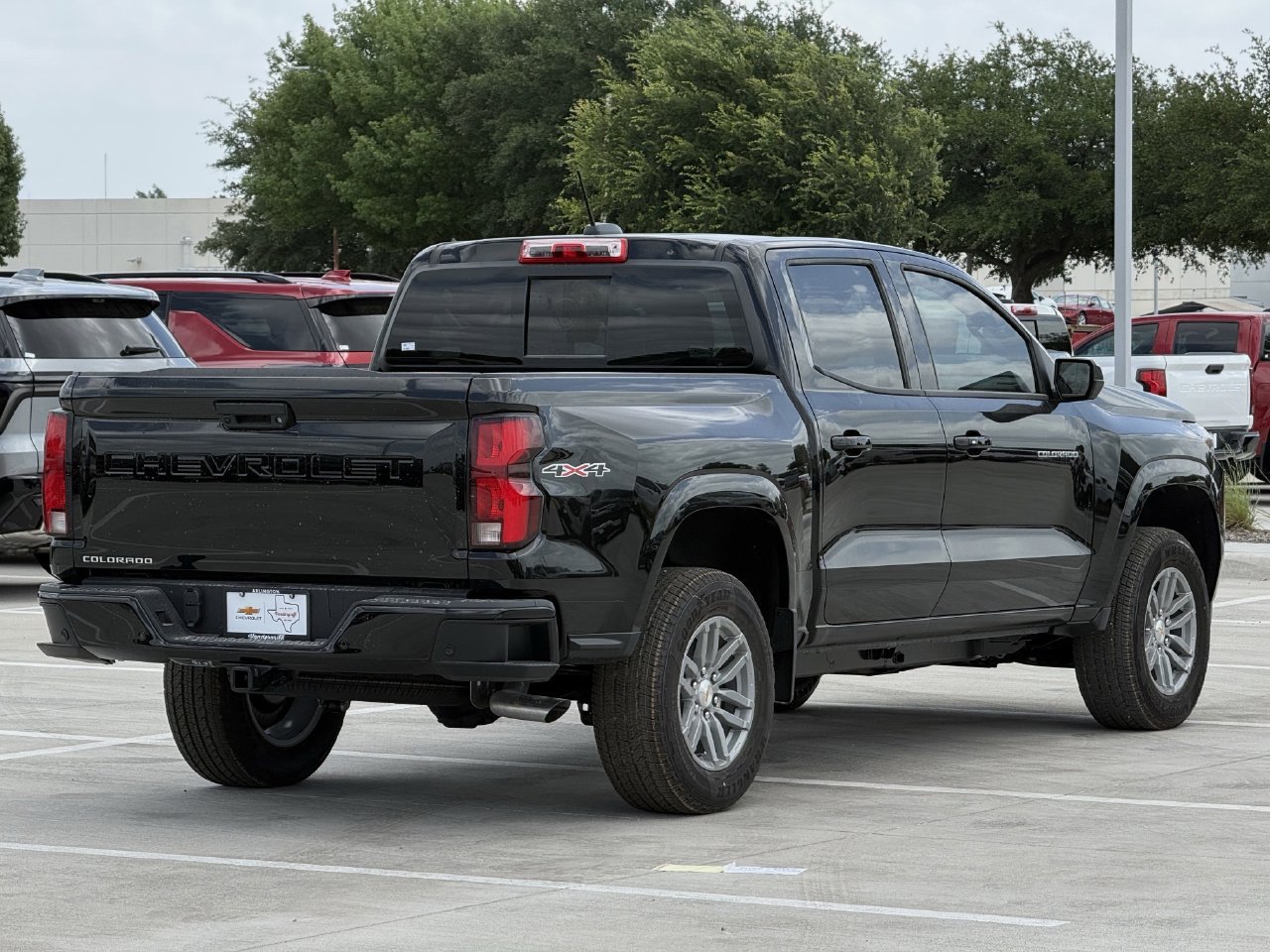 New 2026 Chevrolet Colorado LT w/ LT Convenience Package AWD/4WD image 4