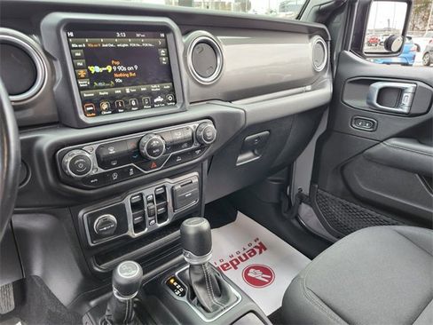 Used 2021 Jeep Gladiator Overland w/ LED Lighting Group image 21