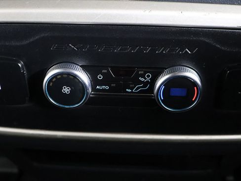 Used 2024 Ford Expedition Max XLT image 52