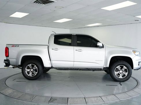Used 2017 Chevrolet Colorado Z71 image 9