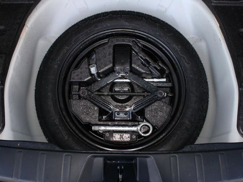 Used 2021 Subaru Forester Limited image 8