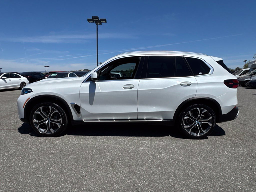 Used 2024 BMW X5 xDrive40i w/ Executive Package AWD/4WD image 13