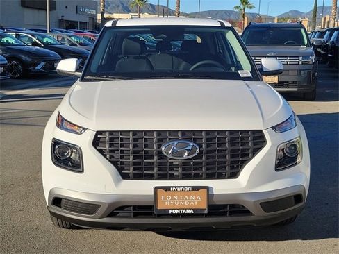 New 2026 Hyundai Venue SE image 24