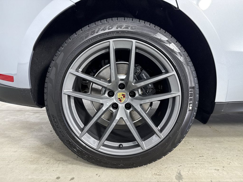 Certified 2026 Porsche Macan Turbo AWD/4WD image 16