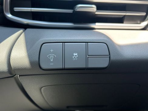 New 2025 Hyundai Elantra Sport image 21