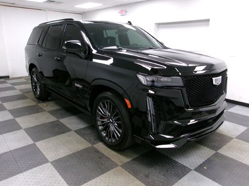 Used 2023 Cadillac Escalade V image 14