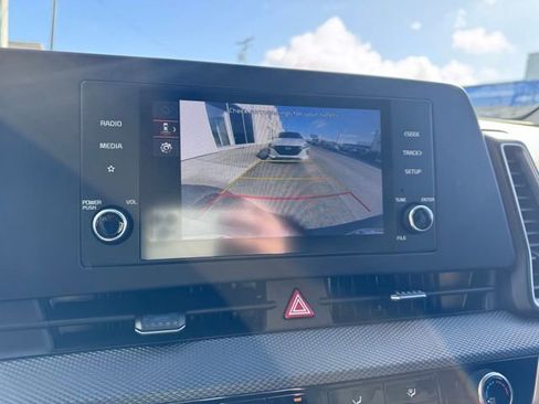 Used 2024 Kia Sportage LX image 15