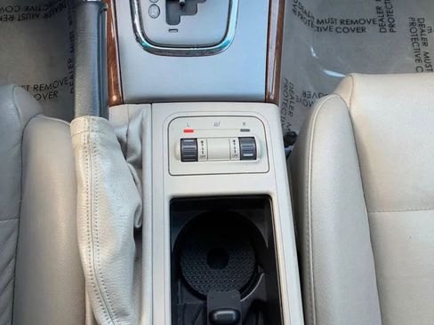 Used 2007 Subaru Legacy 2.5i Limited image 16