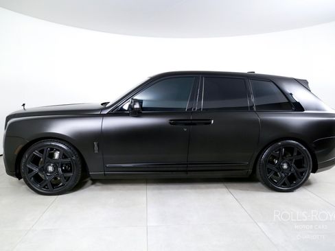 Certified 2025 Rolls-Royce Cullinan Black Badge AWD/4WD image 3