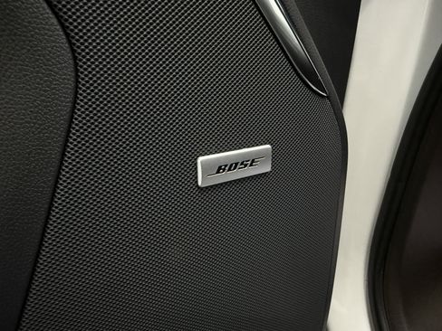 Used 2024 GMC Yukon Denali AWD/4WD image 12