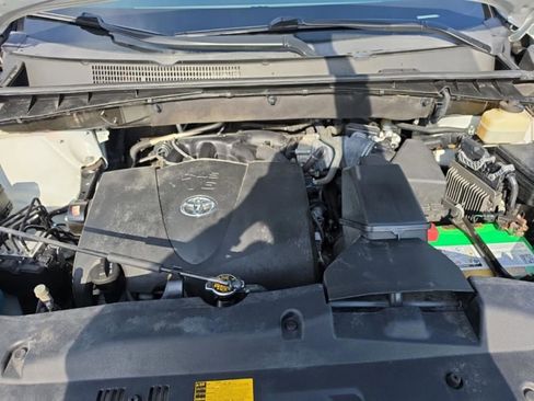 Used 2017 Toyota Highlander XLE FWD image 10