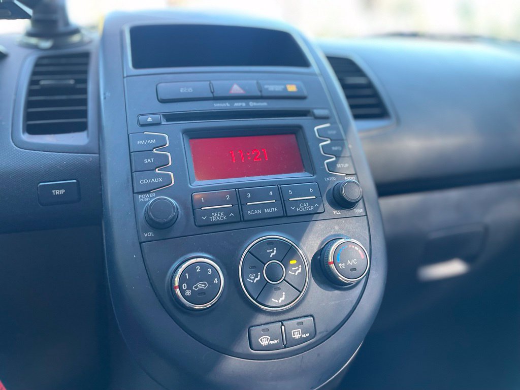 Used 2013 Kia Soul FWD image 15